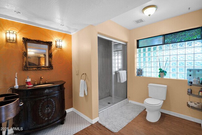 Building Photo - 426 E Carol Ann Way