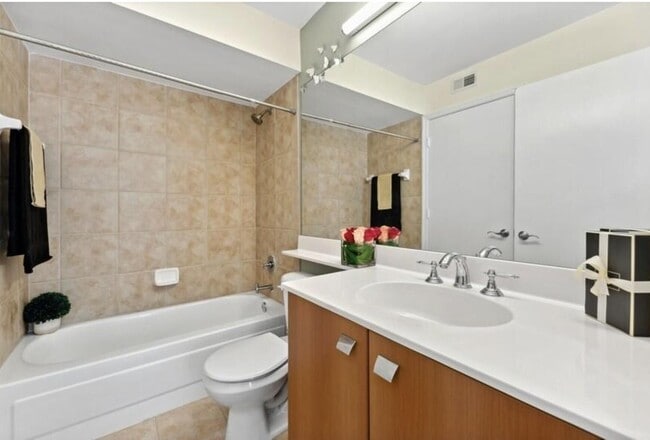 Building Photo - 1205 Crystal Way