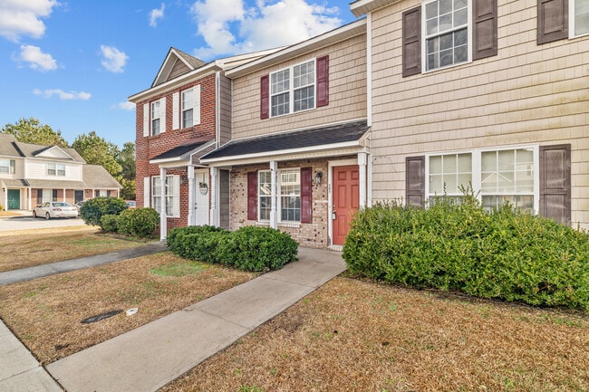 Building Photo - 403 Springwood Dr