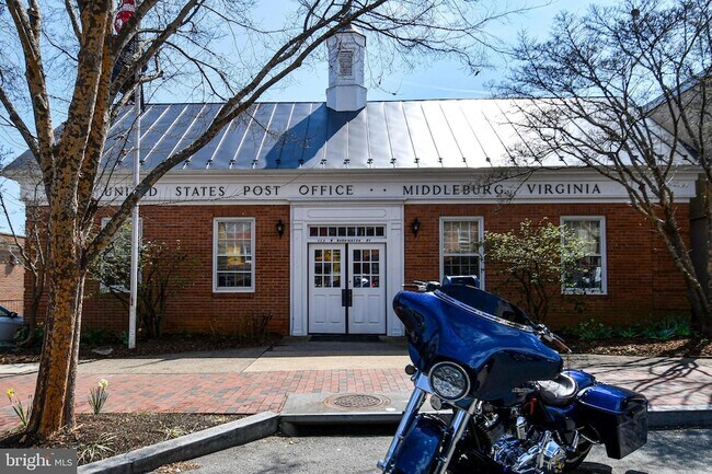 Building Photo - 2 E Federal St