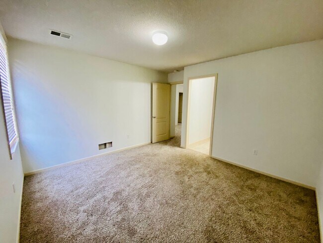 Building Photo - {15808} Hampton Place Two Story Home + Finished Basement + Three Car Garage + Blue Valley HS