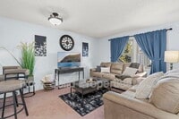 Building Photo - 1502 Trent Ct