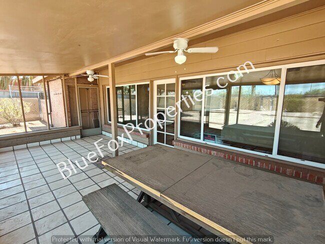 Building Photo - 2340 N Hampton St
