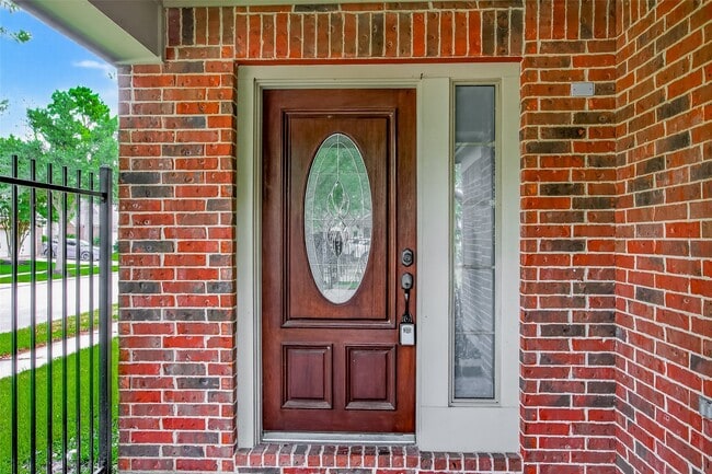 Building Photo - 17603 Burkhart Ridge Dr