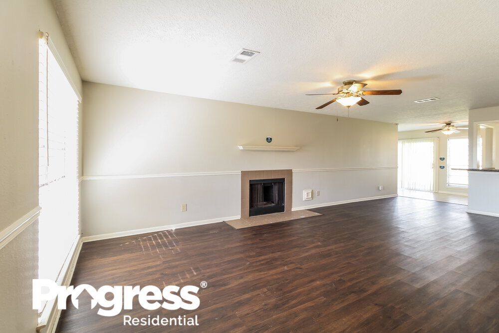 Building Photo - 17938 Great Glen Dr