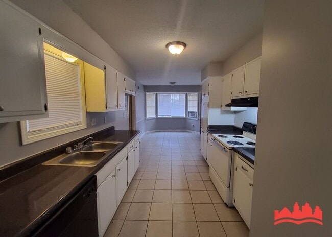 Building Photo - 5737 Scottsdale Ave