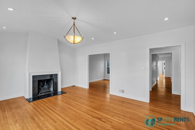 Building Photo - Outer Sunset: Updated Single Family Home w/ Bonus Rooms, Deck, Yard, Garage, EV Charger, Power Wa...