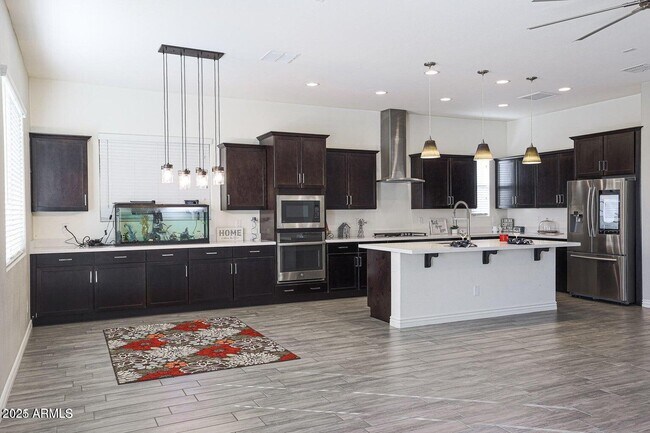 Building Photo - 7435 W Spur Dr