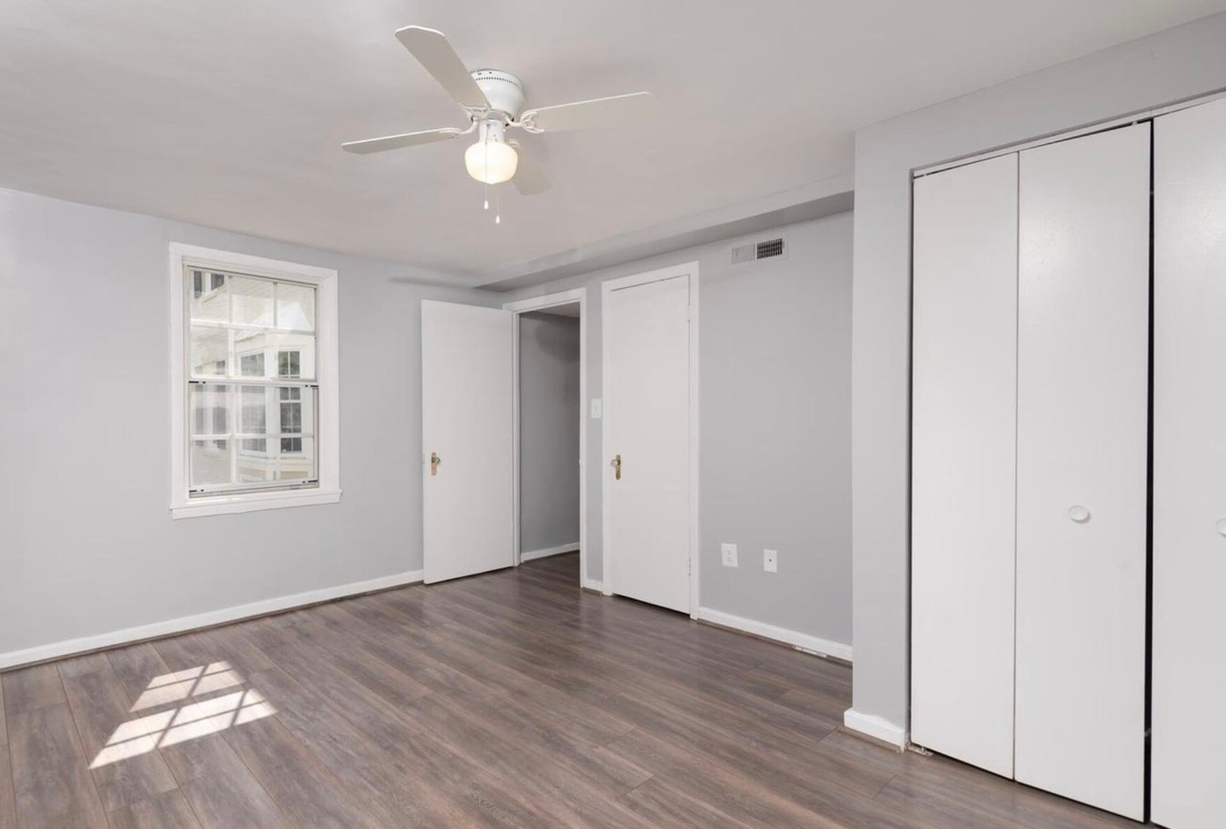 Building Photo - 708 S Arlington Mill Dr