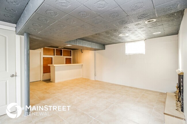 Building Photo - 7909 Garfield Ave