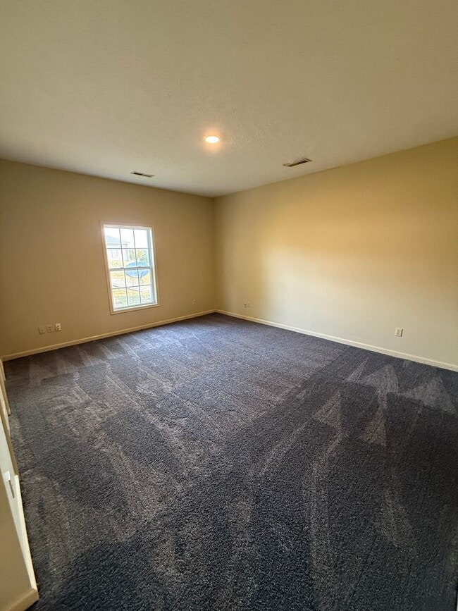 Building Photo - 104 Cedar Tree Ln