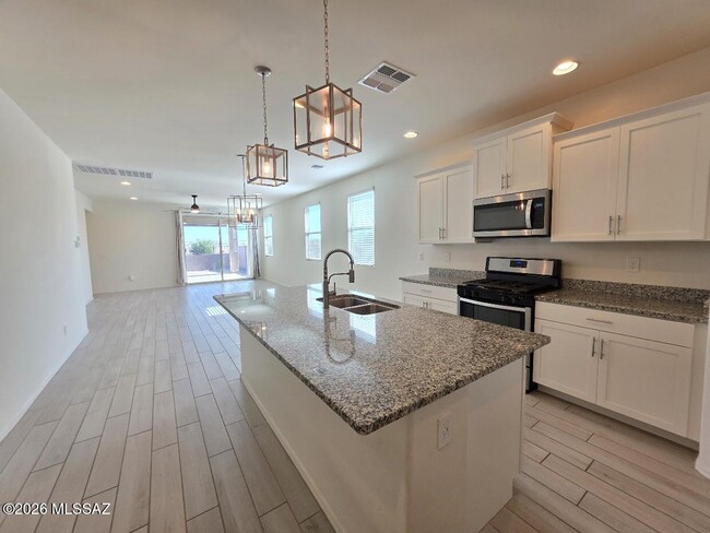 Building Photo - 10800 W Embrey Dr