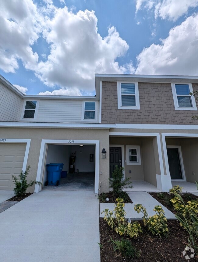 Building Photo - 2093 Hallier Cv