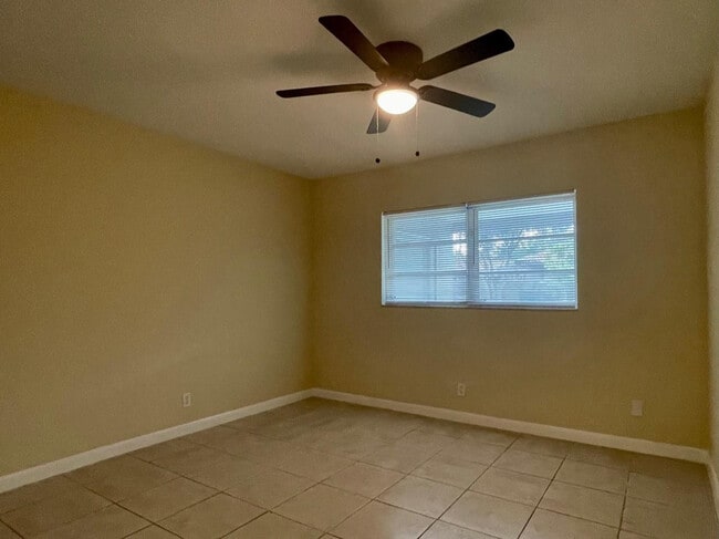 Building Photo - 1160 SW 69th Ave