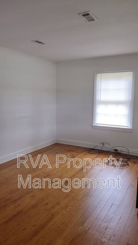 Building Photo - 7161 Dabneys Mill Rd