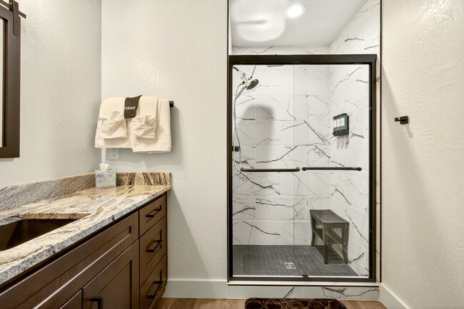 Building Photo - 4713 Red Tail Dr