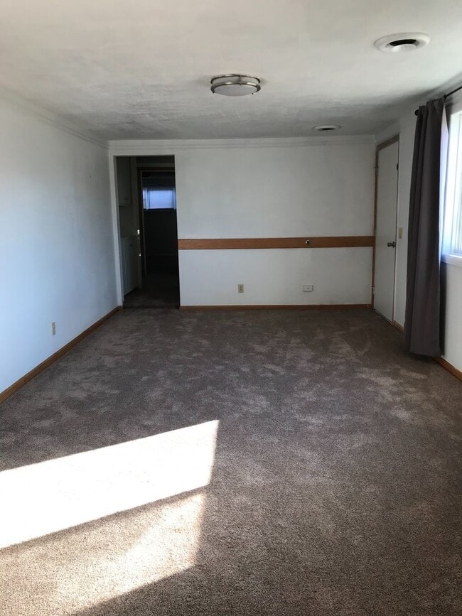 Building Photo - 2007 Lake Elmo Dr