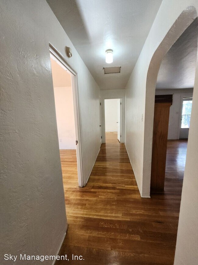 Building Photo - 3 br, 2 bath House - 1400 Buena Vista Dr SE