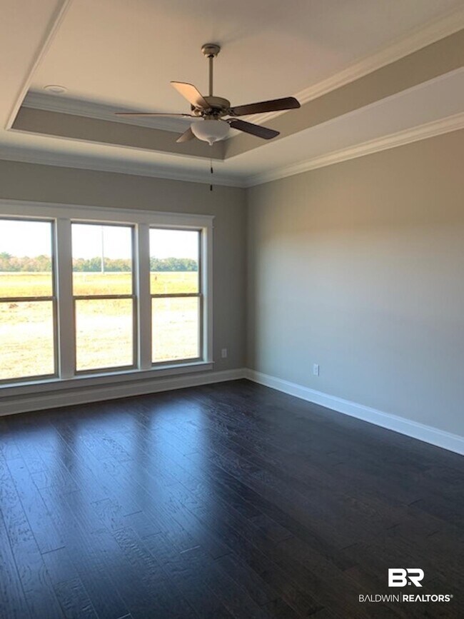 Building Photo - 916 Charleston Loop