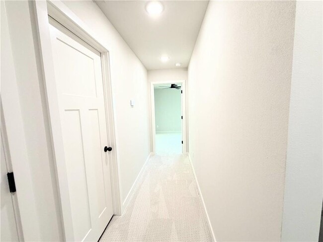 Building Photo - 531 Cosmos St