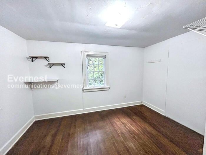 Building Photo - 412 A Griffin Ave