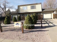 Building Photo - Updated 2 Bedroom Belmont Townhome with Attached Garage & Fenced Yard $1300/$1300
