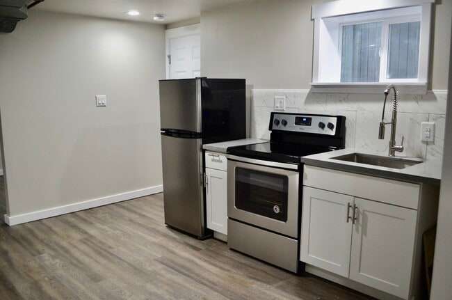 Building Photo - 12755 Phinney Ave N