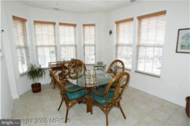 Building Photo - 804 Grand Champion Dr