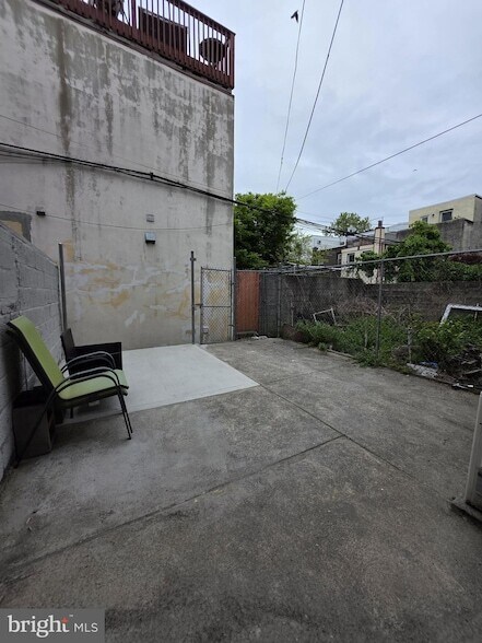 Building Photo - 1153 S 11th St