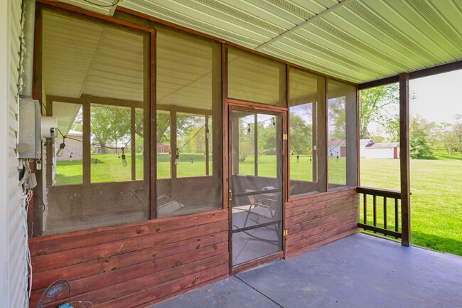 Building Photo - 4232 Chesser Rd