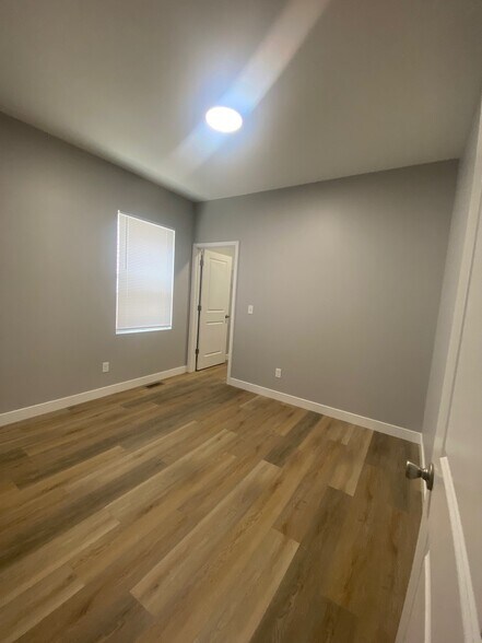 Unit A Bedroom 3 - 415 Dequincy St