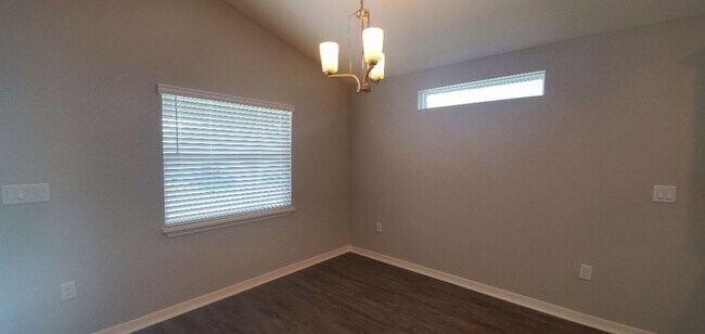 Building Photo - 4-Bedroom, 2-Bathroom in Villamar Winter Haven