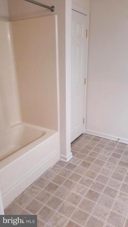 Building Photo - 417 Mercury Dr