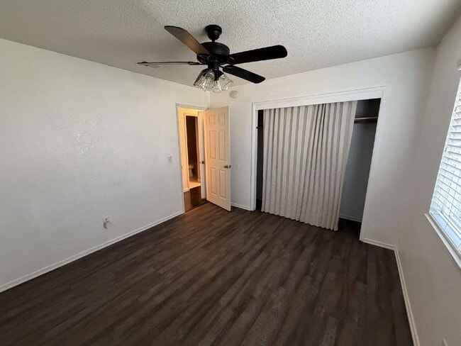 Building Photo - Spacious Single-Story Home with Large Yard & Classic Charm