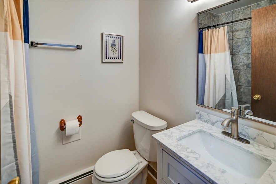 Building Photo - 7203 Fortune Dr