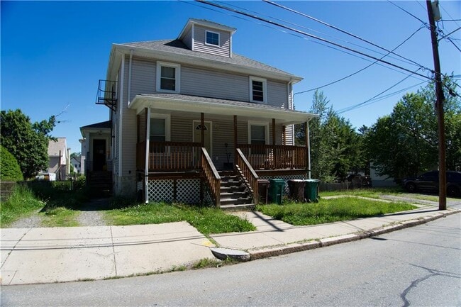 Building Photo - 858 Bernon St