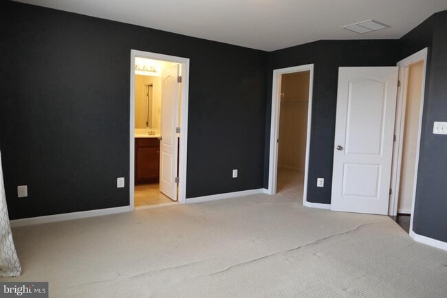 Building Photo - 25152 Sweet Myrtle Square