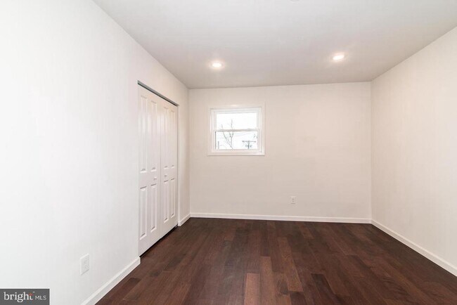 Building Photo - 2720 7th St NE