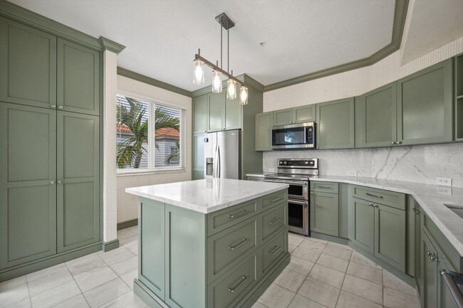 Building Photo - 11023 Legacy Ln