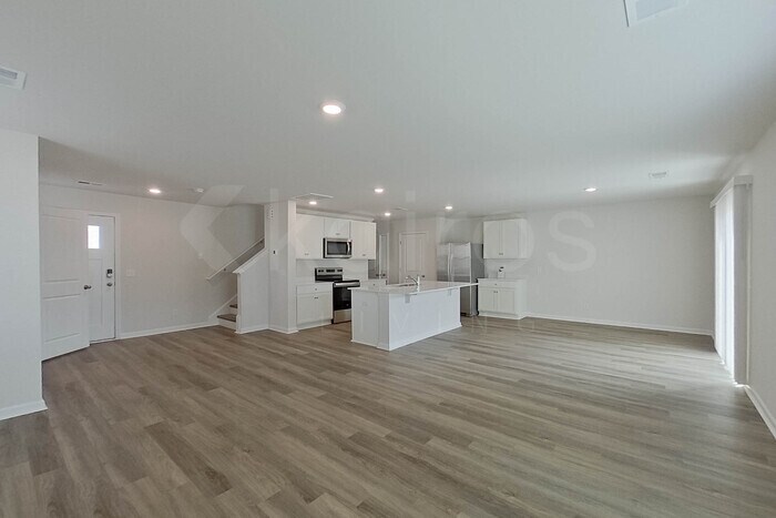 Building Photo - 120 Inez Ave