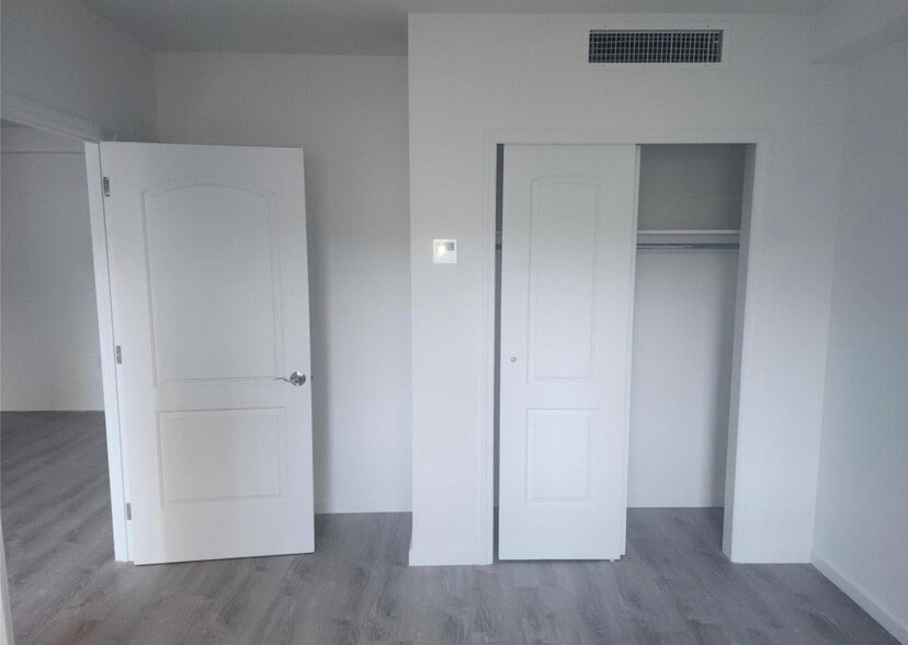 Building Photo - 97-30-9764 64th Ave