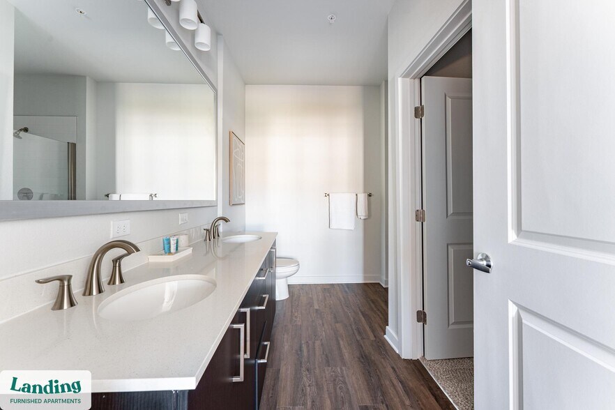 Building Photo - 1225 Utica Dr