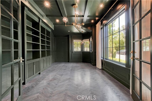 Building Photo - 2520 La Condesa Dr