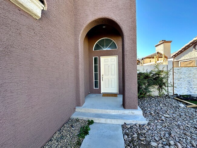 Building Photo - 1645 Autumn Rust Dr