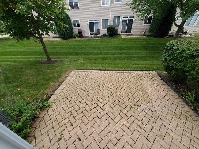 Building Photo - 2265 W Bentley Ln