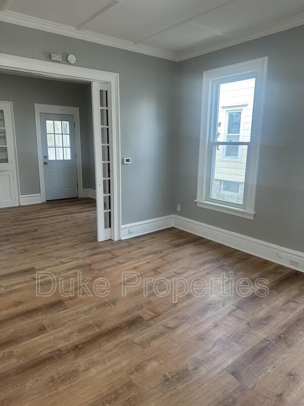 Building Photo - 5 Sheridan St