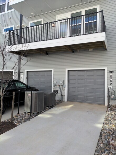 Building Photo - 2089 Henson Norris St