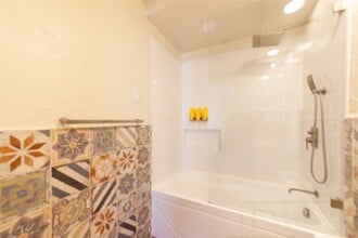 Building Photo - 22538 Market Square Ln