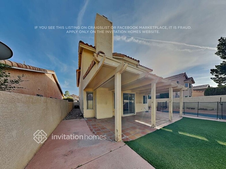 Building Photo - 8244 Bermuda Beach Dr