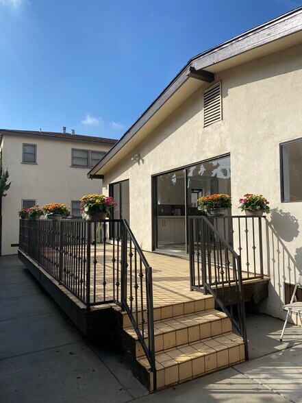 Building Photo - 1338 Berkeley St